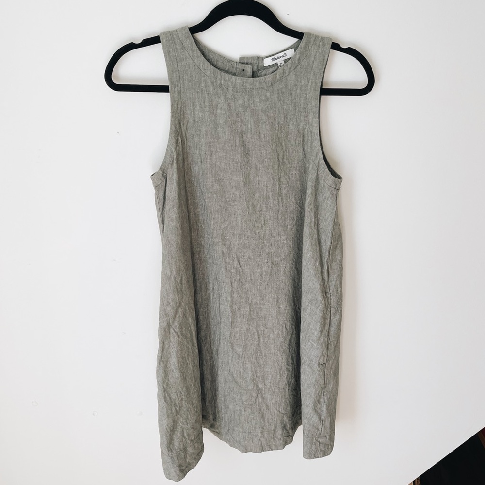 Sleeveless Gray Shift Dress